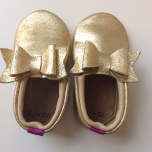 Puriy // Babysloefje zachte zool // Goud met strikje