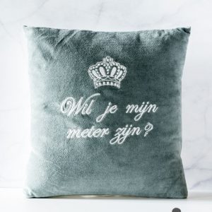 Sierkussen // Wil je mijn meter zijn? // Donkergrijs - Wit