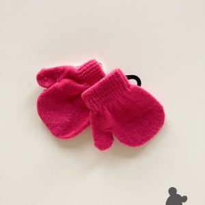 Decoy // Winterwantjes // Fuchsia